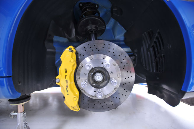 How does reducing the unsprung weight increase handling?